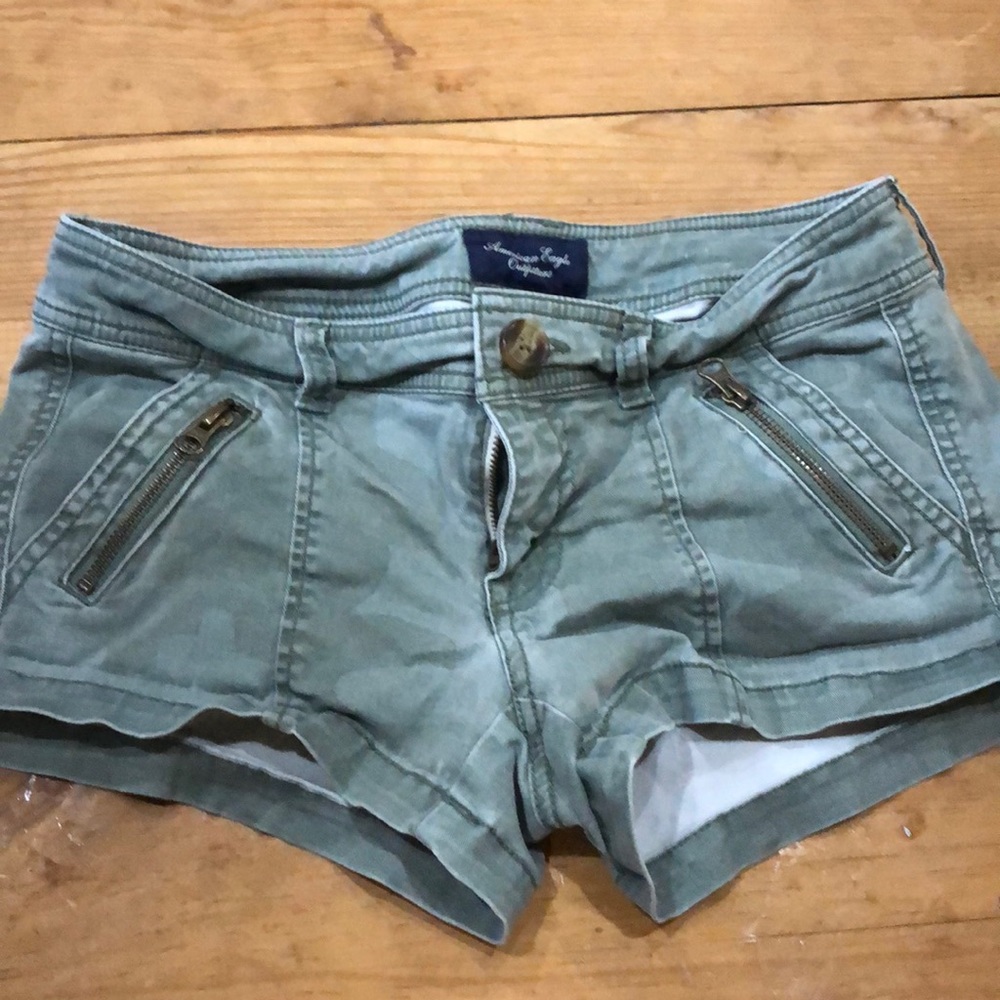 AE stretch camo shorts